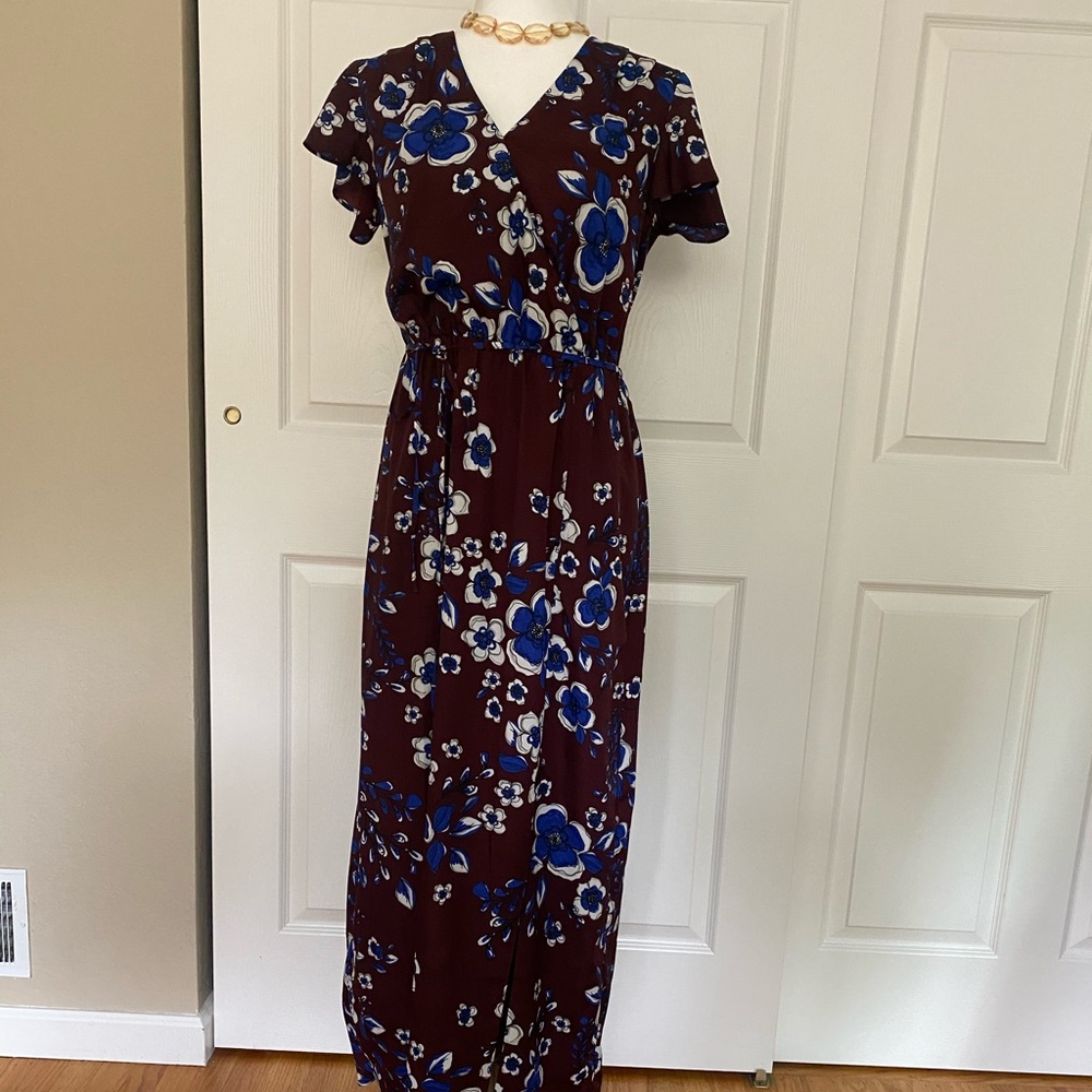 Adorable long Banana Republic Floral Dress